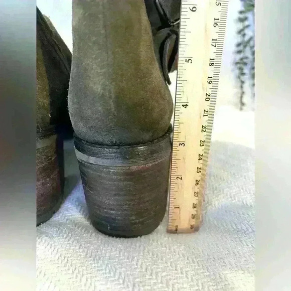 Sam Edelman Troy Leather Buckle Pull-On Moto Boots in Army Green Size 9 - Picture 3 of 7